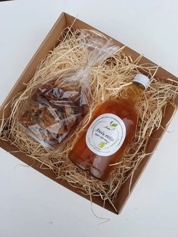 500ml ābolu etiķis+Skrīveru saldējums PIPARKŪKAS vai cepumi ar sēklām/12EUR