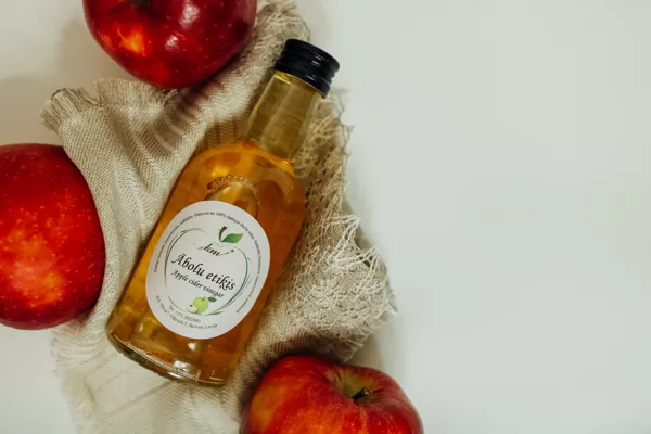 Ābolu etiķis 250ml; 500 ml; 700 ml stikla pudelēs